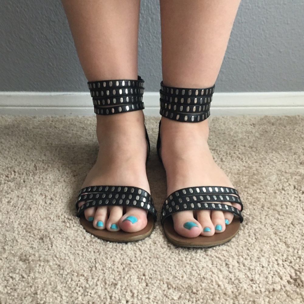 Dolce Vida Black Sandles